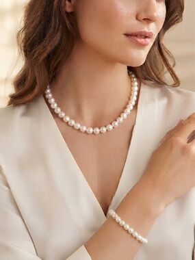 Vintage White Pearl Necklace Bracelet Set Gold Tone Cottagecore Bridal Coquette
